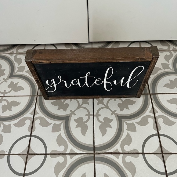 grateful home decor sign - Picture 2 of 6